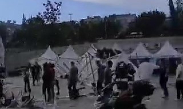 Kuvvetli rüzgar 'Kariyer Fuarı' çadırlarını uçurdu