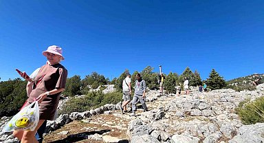 Litvanyalı turistler tarihi köye hayran kaldı