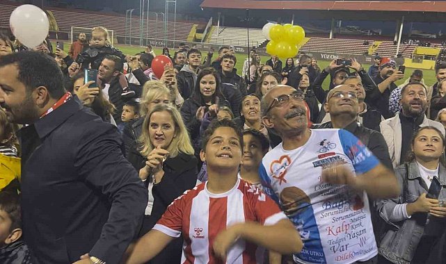 Lösemiyi atlatan 11 yaşındaki Gencay için gökyüzüne balonlar bırakıldı