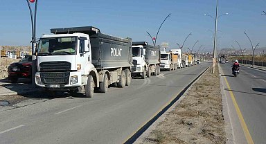 Malatya'da hafriyat kamyonu sürücülerinden ceza protestosu