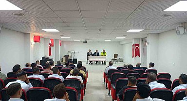 Malatya'da okul servisi sürücülerine bilgilendirme toplantısı düzenlendi