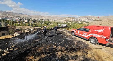 Malatya'nın Darende ilçesinde ot yangını