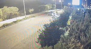 Manavgat'ta motosiklet 'U' dönüşü yapan otomobile çarptı: 1 yaralı