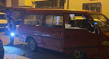 Manisa'da araca silahlı saldırı: 3 yaralı