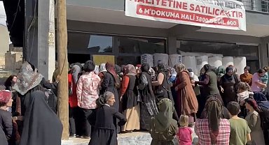 Mardin'de halı mağazasında indirim izdihama neden oldu