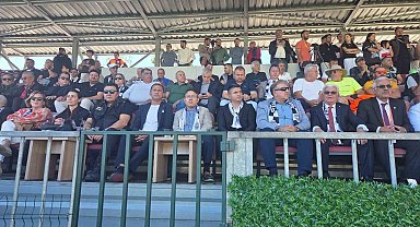 Marmaris'te dostluk kazandı