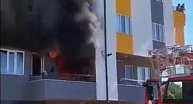 Mersin'de ev yangını korkuttu