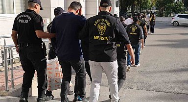 Mersin'de fuhuş operasyonu: 2 tutuklama, 1 kişi sınır dışı edildi