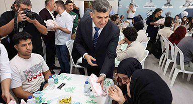 Mersin'de sınava hazırlanan öğrencilere döner sürprizi