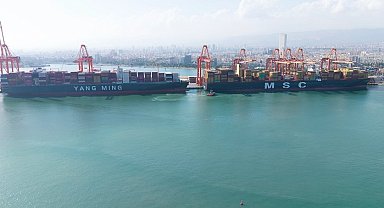 Mersin'in yeni terminali 400 metrelik mega gemiyi karşıladı