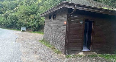 Mesire alanındaki şadırvanı tahrip ettiler