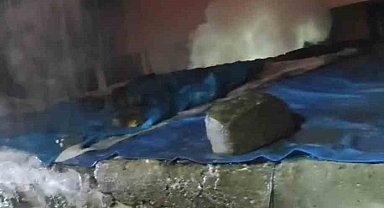 Metruk binada çıkan yangın söndürüldü