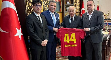 MHP lideri Devlet Bahçeli, YMS yönetimini kabul etti
