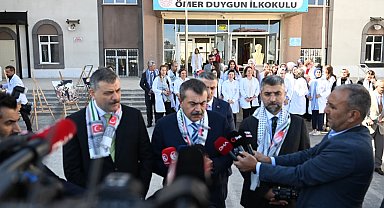 Milli Eğitim Bakanı Tekin: "On binlerce insan, 60 binin üzerinde insanın şehit edildiği bir soykırım sürecini yaşıyoruz"