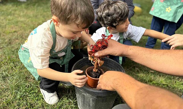 Minik bahçıvanlar çiçeklerle geleceği şekillendiriyor