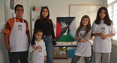 Minik çocuklar Filistin ve Gazze'nin resmini çizdiler