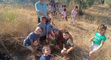 Minik öğrenciler fidan dikmeyi öğrendi