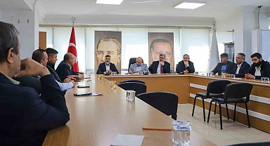 Muhtarlar talep ve şikayetlerini milletvekillerine ilettiler