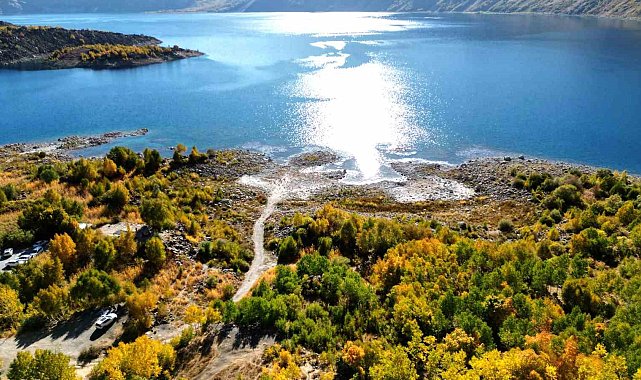 Nemrut'ta kartpostallık sonbahar manzaraları