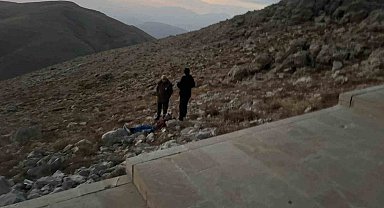 Nemruttun merdivenlerinden yuvarlanan turist yaralandı