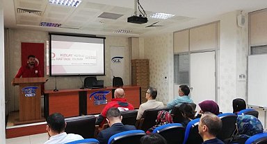 Niğde SGK'da Kızılay Haftası için bilgilendirme semineri düzenlendi