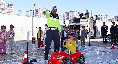 Öğrencilere tanıtım ve bilgilendirme etkinliği düzenledi