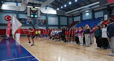 Okul sporları açılış seremonisiyle başladı