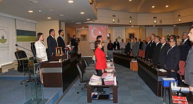 Osmangazi Belediye Başkanı Aydın: "3 milletvekilimizin İsrail tarafından göz altına alınmasını nefret ve şiddetli kınıyoruz"