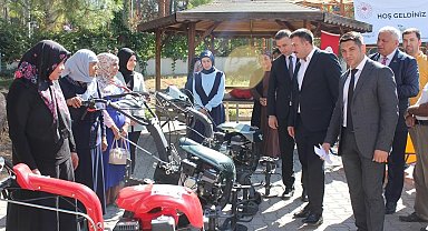 Osmaniye'de 'Kırsal Dezavantajlı Alanlar Projesi' kapsamında makine dağıtıldı