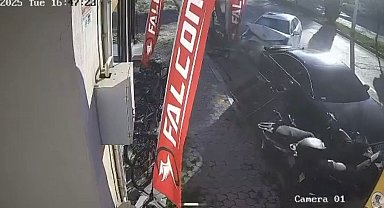 Osmaniye'de kontrolden çıkan otomobil park halindeki araçlara çarptı