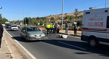 Otomobilin çarptığı kadın hayatını kaybetti