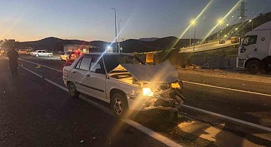 Otomobilin çarptığı motosiklet sürücüsü ağır yaralandı