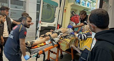 Otomobille çarpışan motosikletin sürücüsü ağır yaralandı