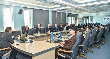 Özbekistan'dan gelen 14 öğrenci KMÜ'de tıp eğitimi aldı