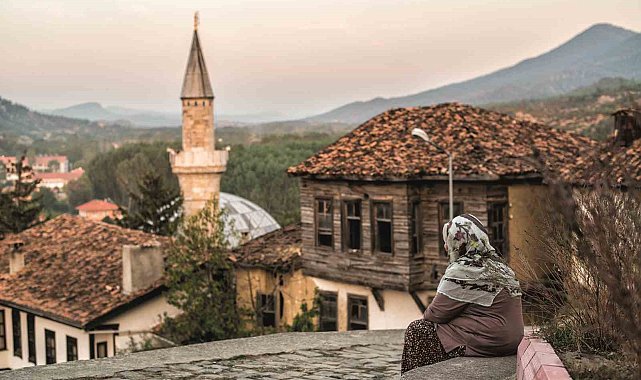 Özel bireylerin kapısını çaldılar, gönüllerine dokundular