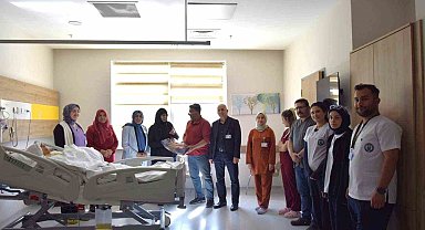 Palyatif servisinde tedavi gören yaşlı hastalara moral ziyareti