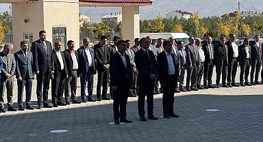 Patnos'ta Muhtarlar Günü'nde Ballı Kutlama