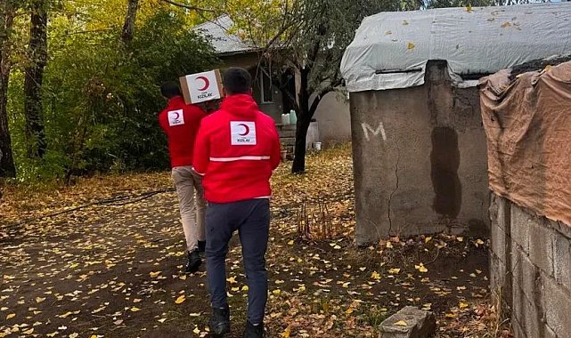 Patnos'ta Türk Kızılay'dan ihtiyaç sahiplerine destek