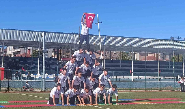 Pazaryeri'nde 29 Ekim Cumhuriyet Bayramı coşkuyla kutlandı