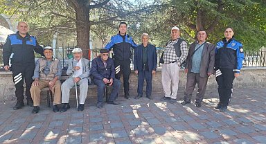Polislerden yaşlı vatandaşlara ziyaret
