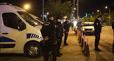 Polisten üniversite çevresinde asayiş ve trafik uygulaması