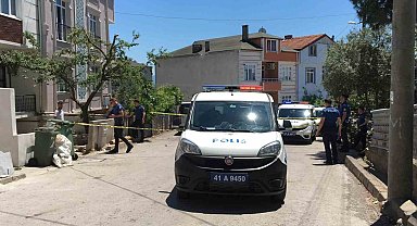 "Annene sürprizim var" diyerek saldırmış