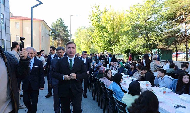 "Gençlik Programı" kapsamında EBYÜ öğrencilerine 847 kişilik kontenjan tahsis edildi