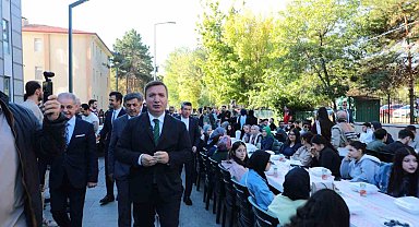 "Gençlik Programı" kapsamında EBYÜ öğrencilerine 847 kişilik kontenjan tahsis edildi