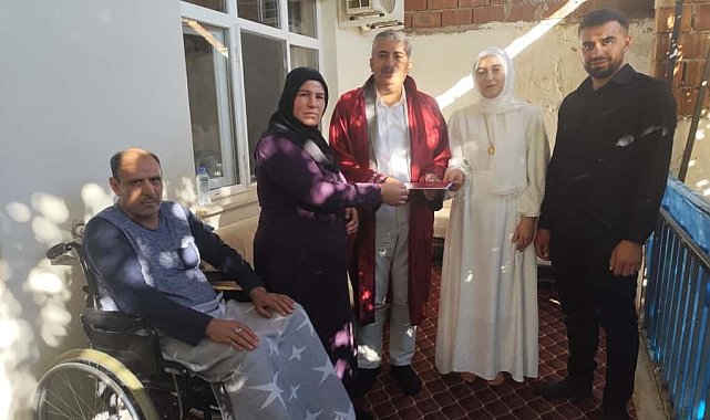 Rahatsızlığından dolayı nikaha katılamayan babaya duygulandıran sürpriz