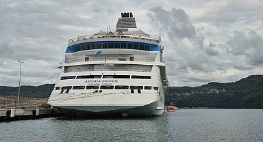 Rus turistleri taşıyan dev gemiye yoğun bakım