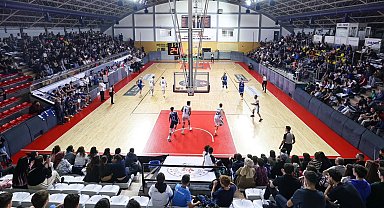 Sakarya evinde Daçka'yı ağırlıyor