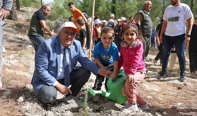 Sakin şehir Çameli'nin minik elleri doğaya büyük nefes verdi