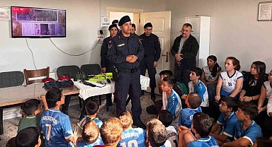 Salihli Adalaspor'dan jandarmaya teşekkür