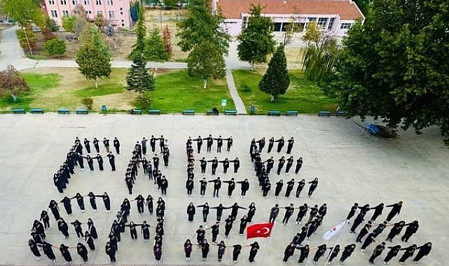 Salihli'de gençlerden Gazze'ye destek